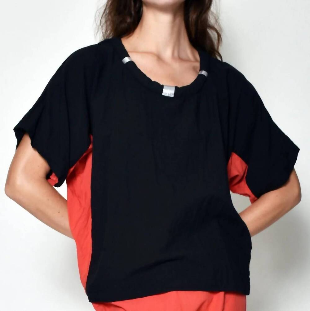 NEW UZI NYC padded necklace short sleeve top in coral